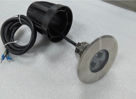 100lmw LED পুল স্পটলাইট 98mmx88mm বাণিজ্যিক এবং আবাসিক পুল জন্য টেকসই জলরোধী বহিরঙ্গন আলো সমাধান