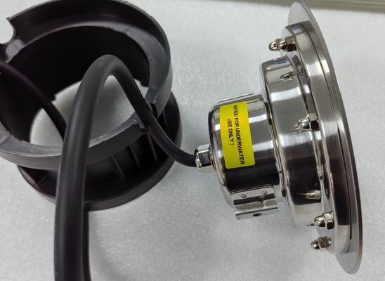 আরজিবি রঙ পরিবর্তনকারী এলইডি সুইমিং পুল লাইট আইপি 68 ওয়াটারপ্রুফ 60 ডিগ্রি বিম অ্যাঙ্গেল সহ পানির নীচে আলোকসজ্জা সমাধান