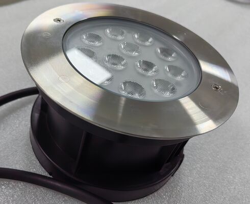 ১০০lmw LED পুল লাইটিং RGB কালার অপশন জলরোধী লাইট ইনডোর এবং আউটডোর সুইমিং পুল উভয় সেটিংসের জন্য উপযুক্ত