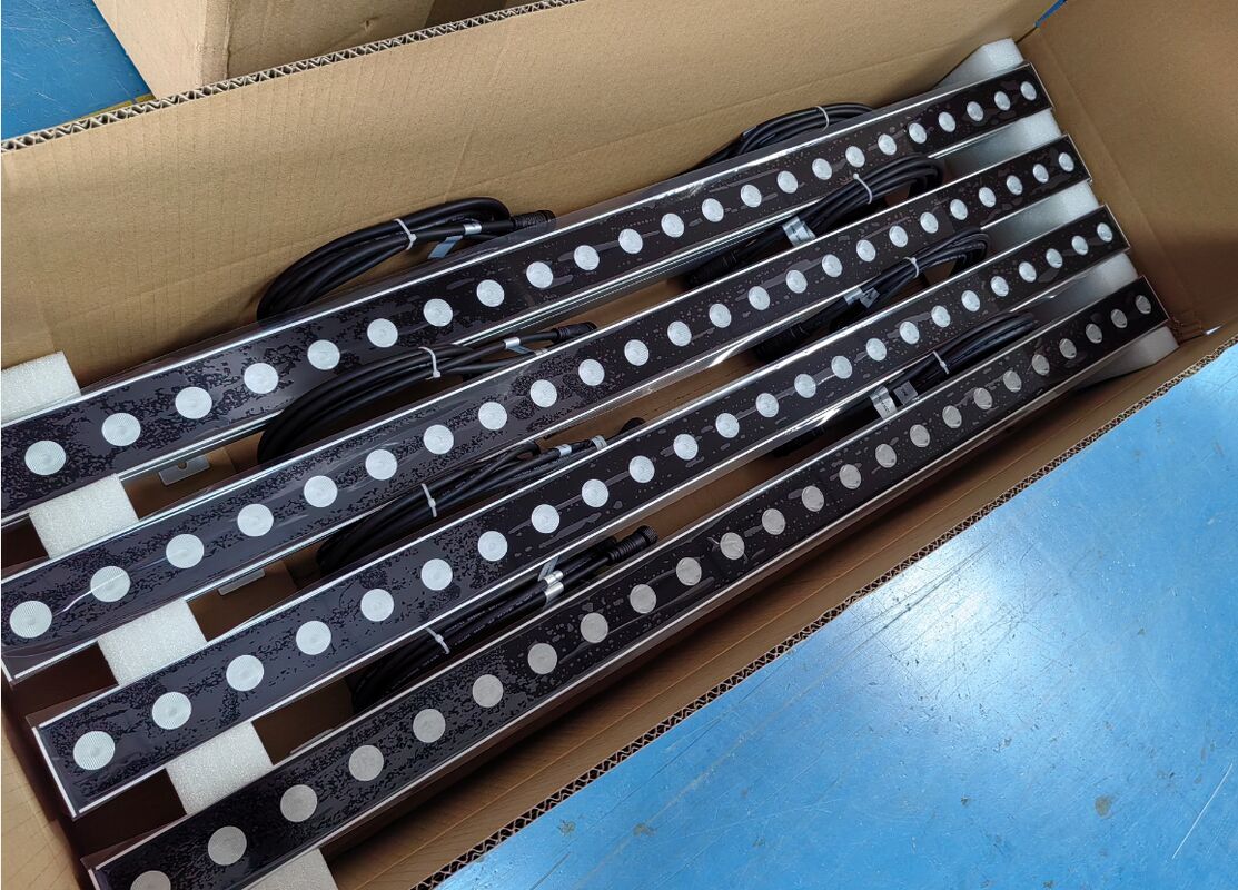 2700K-6500K রঙের তাপমাত্রা সহ বহিরাঙ্গনের ওয়াল ওয়াশার লাইট, যা বিভিন্ন আবহাওয়ার পরিস্থিতিতে স্থিতিশীল রঙ সরবরাহ এবং পরিচালনার জন্য তৈরি করা হয়েছে