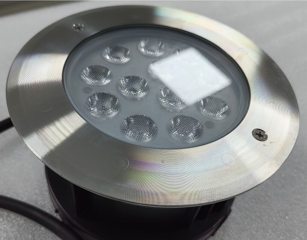 আরজিবি রঙ পরিবর্তনকারী এলইডি সুইমিং পুল লাইট আইপি 68 ওয়াটারপ্রুফ 60 ডিগ্রি বিম অ্যাঙ্গেল সহ পানির নীচে আলোকসজ্জা সমাধান